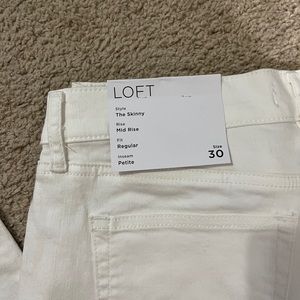 Loft Skinny Mid Rise white Jeans Petite